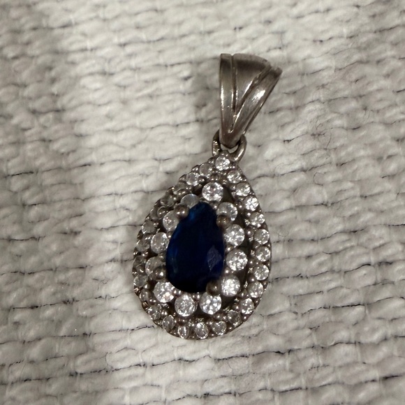 925 Sterling Silver Pendant - Picture 3 of 5